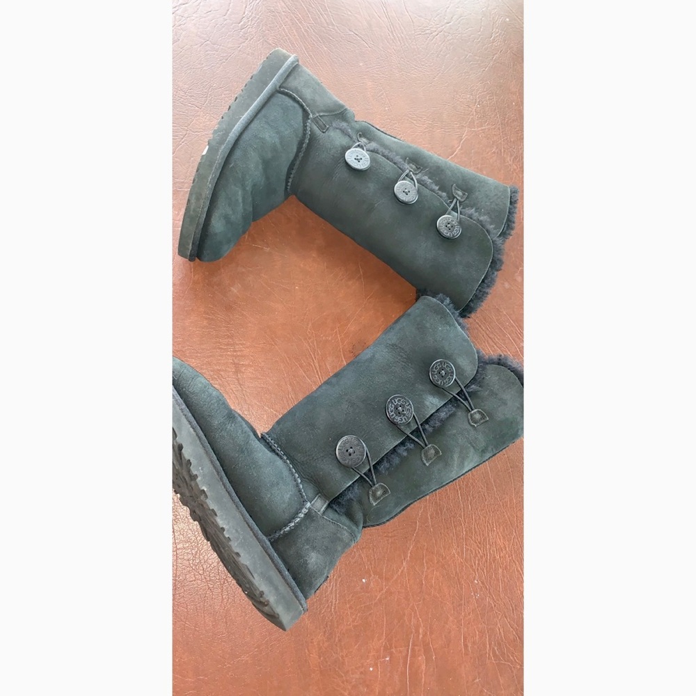 Tall bailey button authentic UGGS